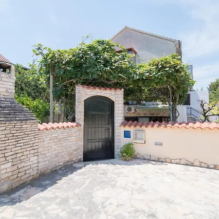 Apartamento Natasa *