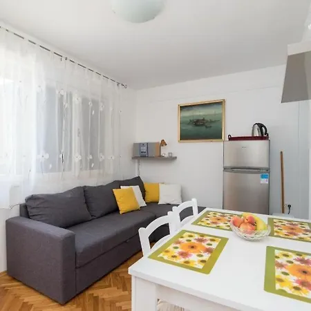 Apartamento Natasa *