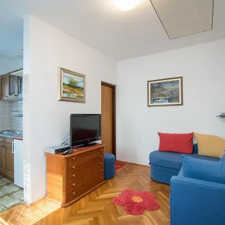 Natasa Apartamento *